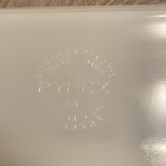 Vintage pyrex loaf pan blue snowflake garland - Picture 2 of 3